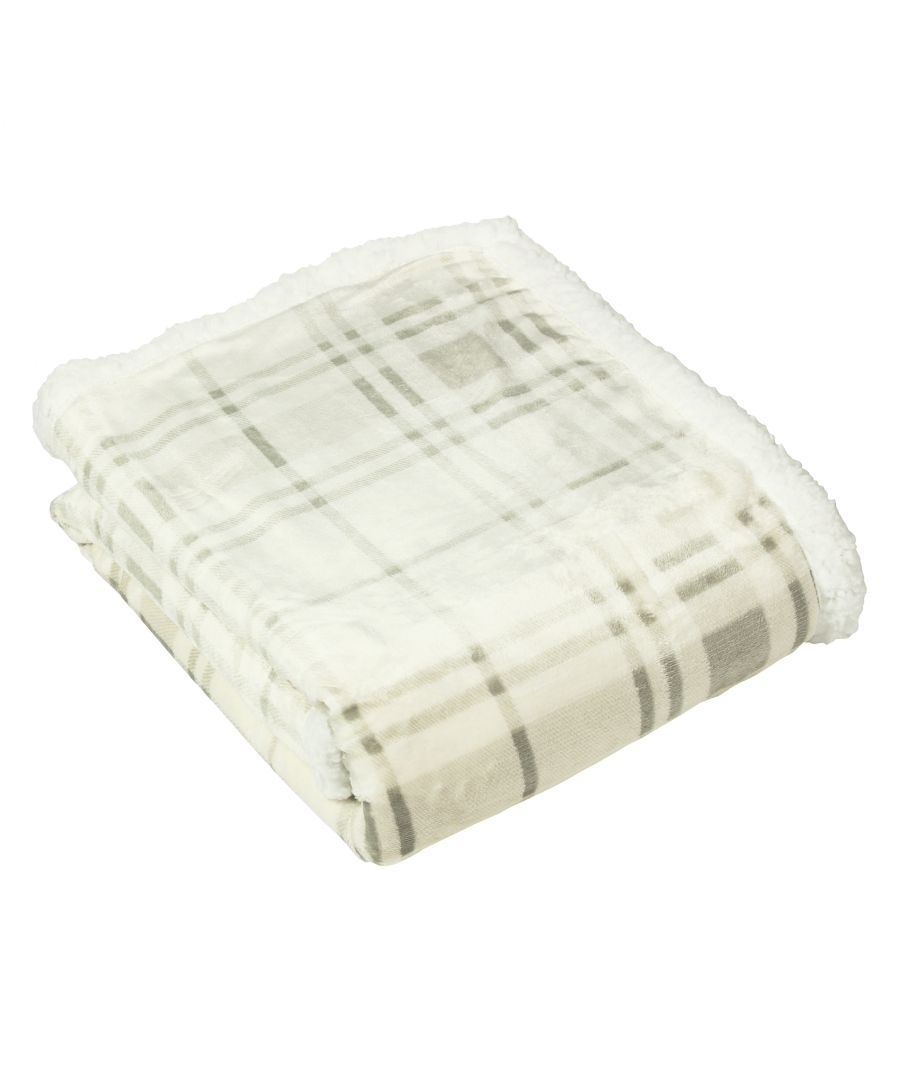Soft natural-colored throw blanket featuring a plaid pattern in muted tones, measuring 130 cm x 150 cm, with a cozy, fluffy white fleece lining.