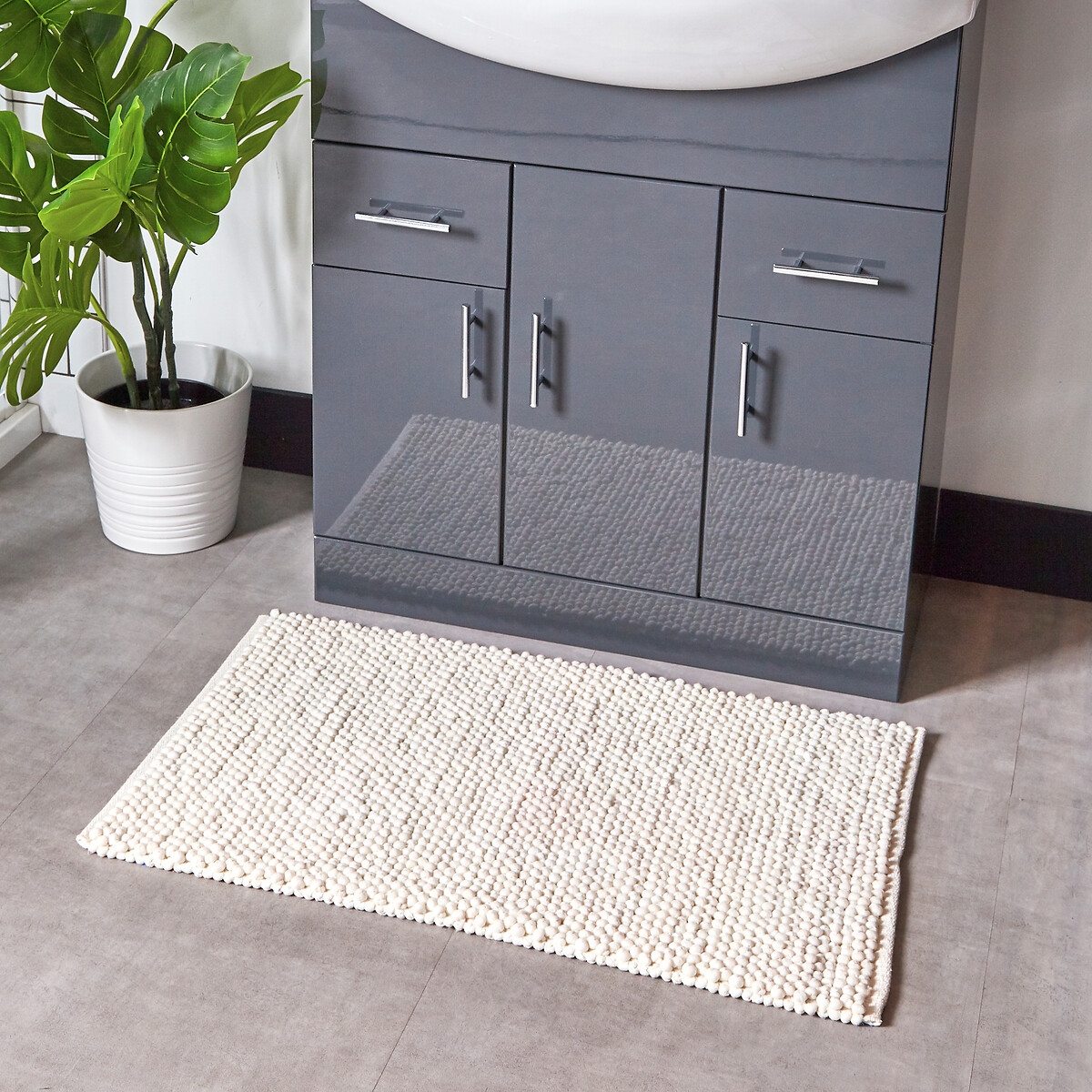 furn. Bobble Woven Anti-Slip Cream Bath Mat - image 2