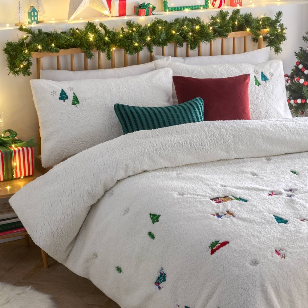 Furn Christmas Together Embroidered Single Fleece Duvet Set - image 3