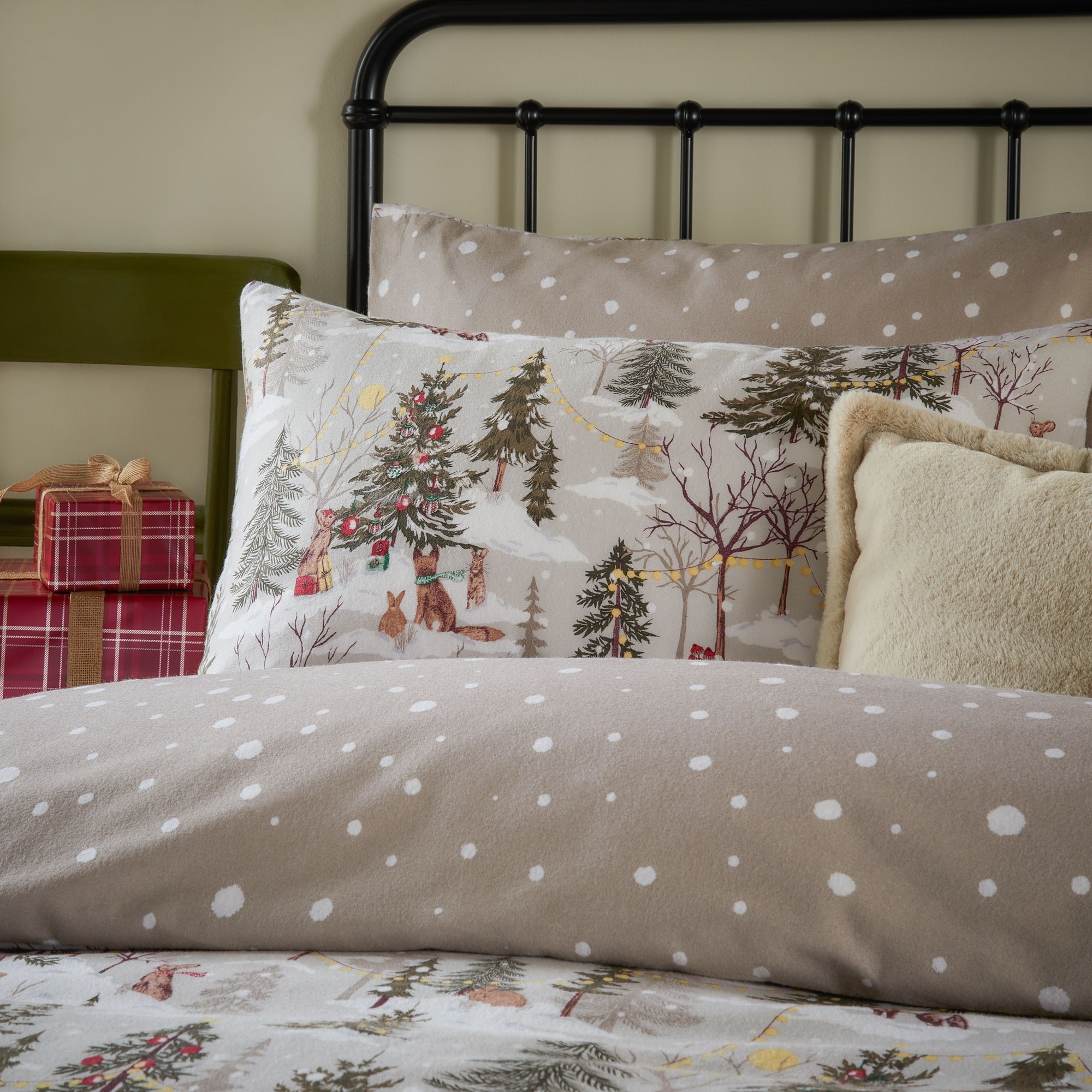Furn Forest Festivities Printed King Size Reversible Duvet Set - image 3