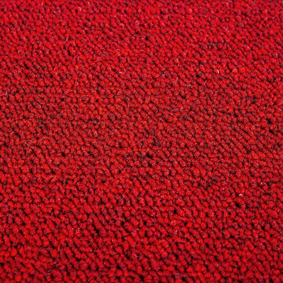 Heavy duty red carpet tile with a textured surface, designed for flooring, featuring a durable material suitable for high-traffic areas, sold in a 20-piece set covering 5 square meters.