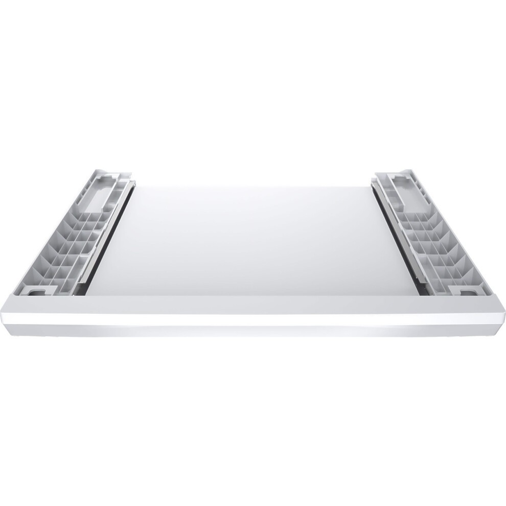 White, rectangular Hisense WZXX90-BEW appliance with a smooth, glossy surface and textured edges, designed for efficient storage or display.