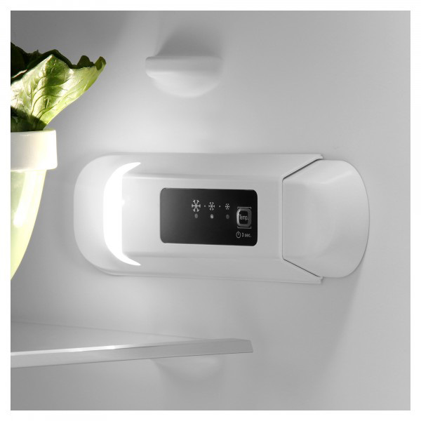 Hotpoint HS12A1DUK2 Integrated In-Column Larder Fridge - image 3