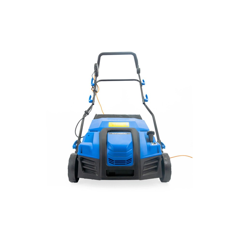 Blue Hyundai HYSW2000E artificial grass sweeper with a sturdy handle, large front wheels, and a 55L collection bag for efficient debris collection.