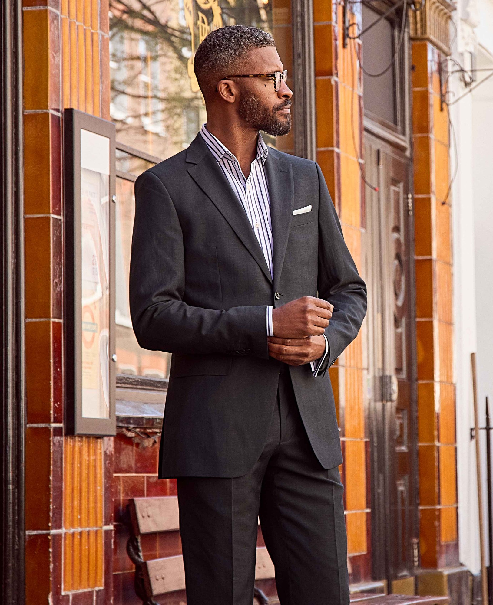 Men's Navy Wool Linen Blend Suit Jacket - Size: 46" x Short - Savile Row Company - image 4