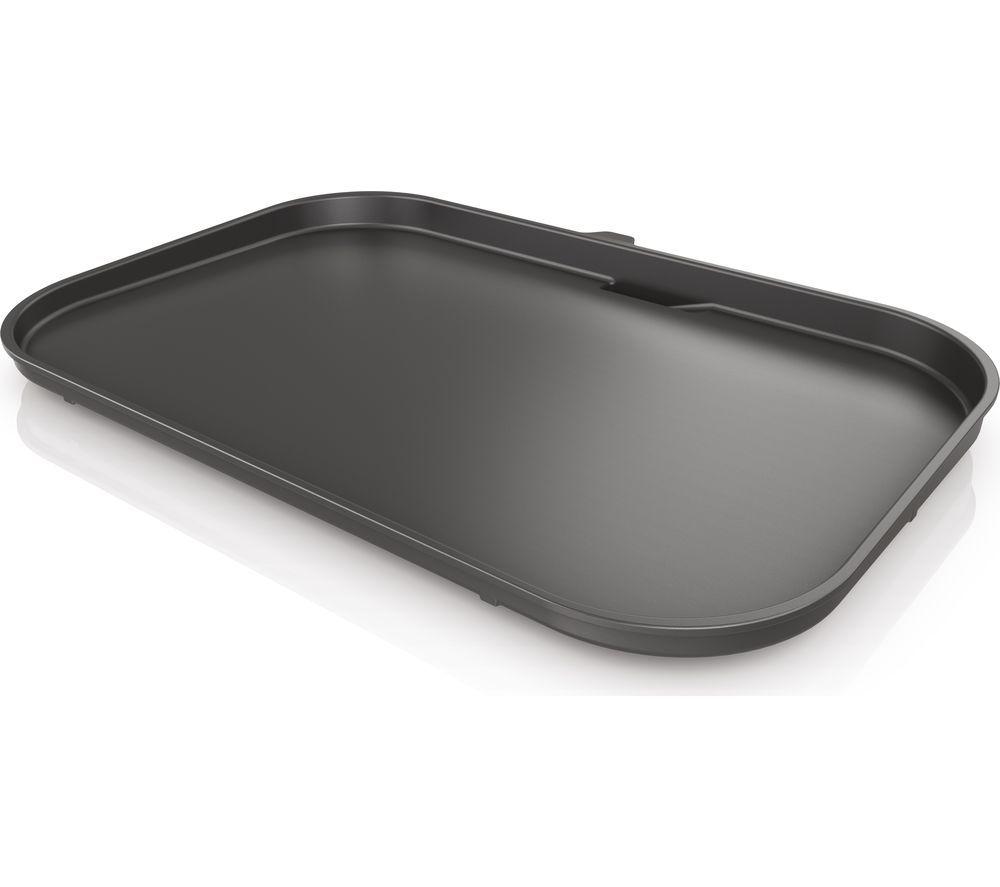 NINJA Woodfire XL Electric BBQ Grill Flat Plate in black, featuring a smooth surface and raised edges for easy cooking and handling, designed for outdoor grilling.