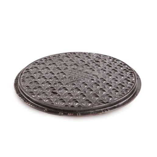 Round black cover and frame for OsmaDrain Universal Chamber, measuring 450mm, featuring a textured surface with a pattern for grip and durability.