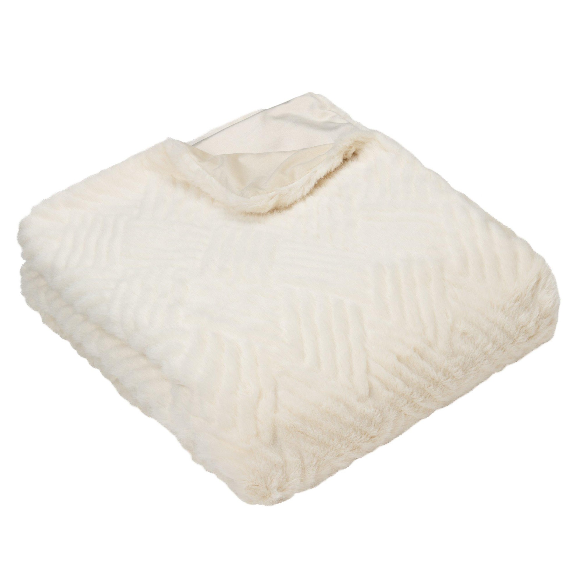 Soft ecru faux fur throw with a textured herringbone pattern, measuring 130 cm x 180 cm, showcasing a luxurious and cozy appearance.