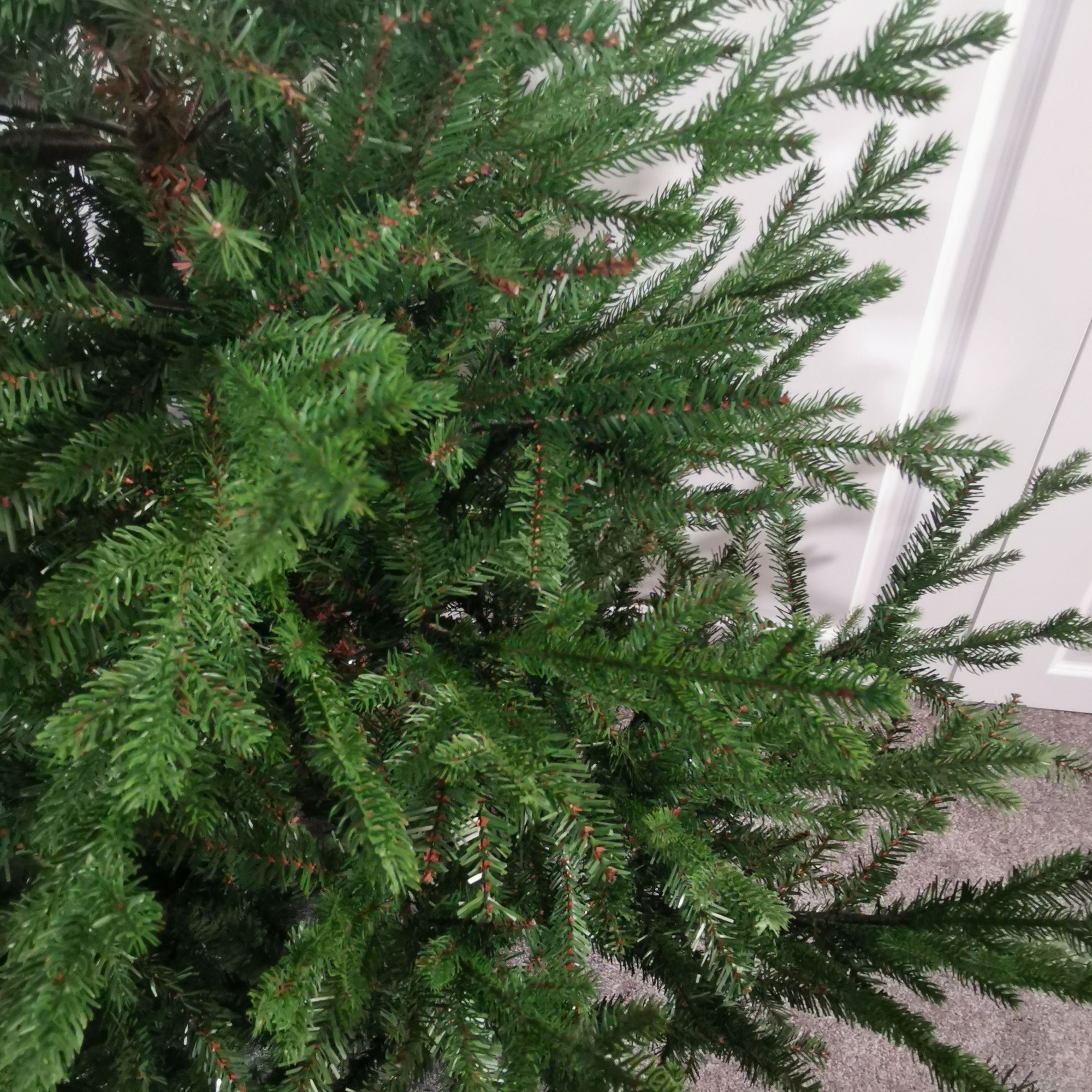 Premier Glenshee Green Spruce Artificial Christmas Tree 5ft - image 3
