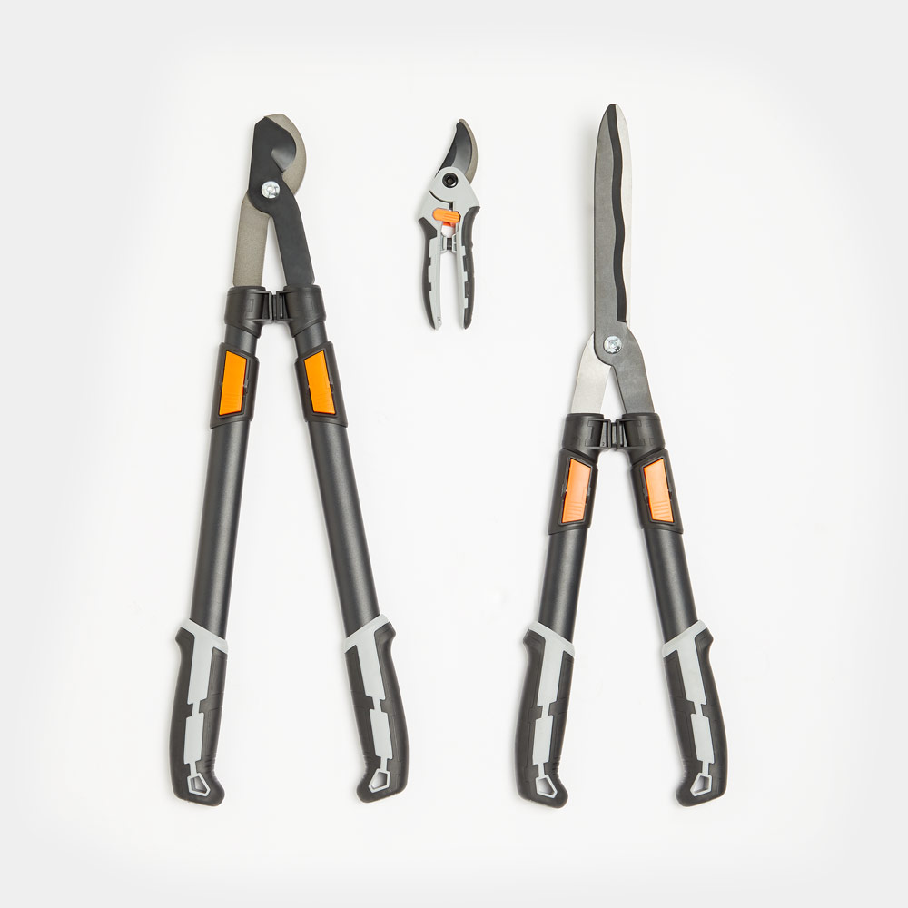 Black VonHaus pruning set featuring two tools: long-handled loppers with orange accents and a pair of compact pruning shears, all with ergonomic grips.