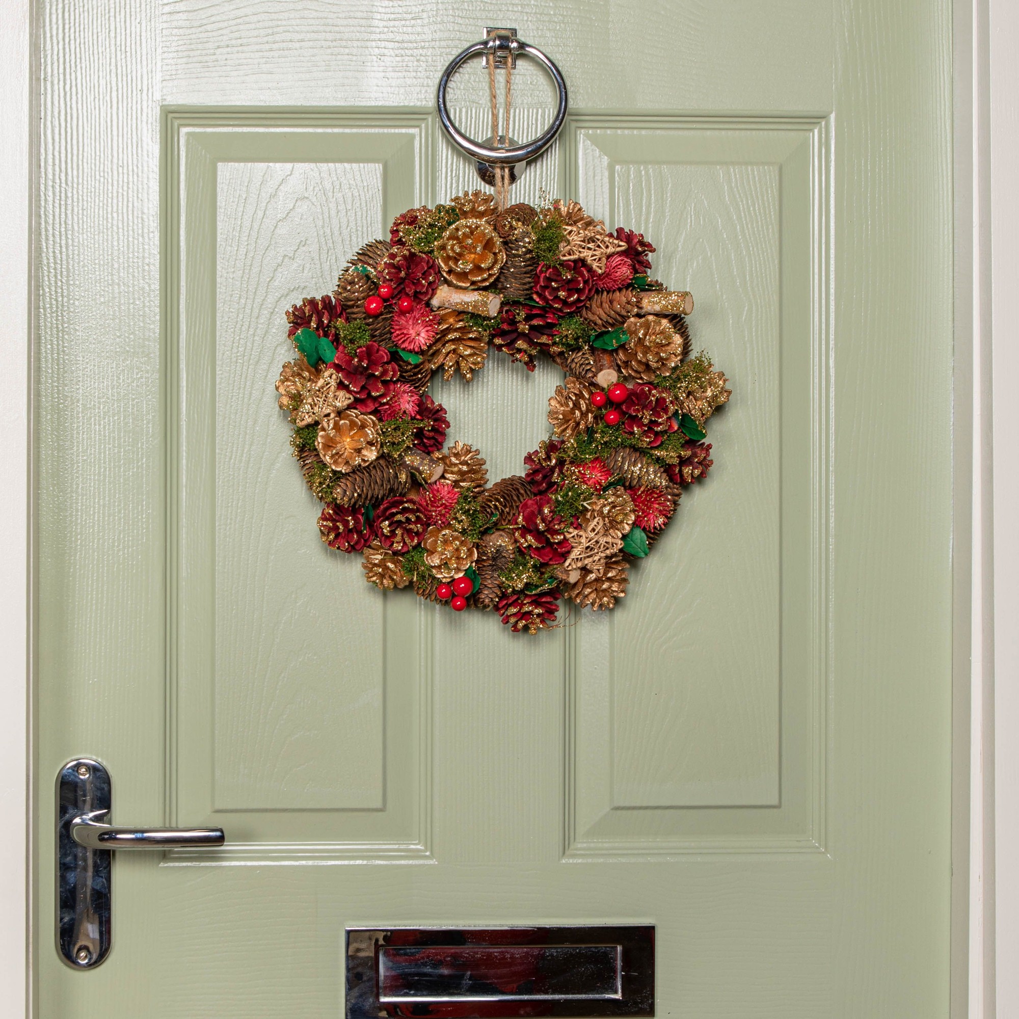 Samuel Alexander 36cm Red Wreath with Berries and Pinecones - image 4
