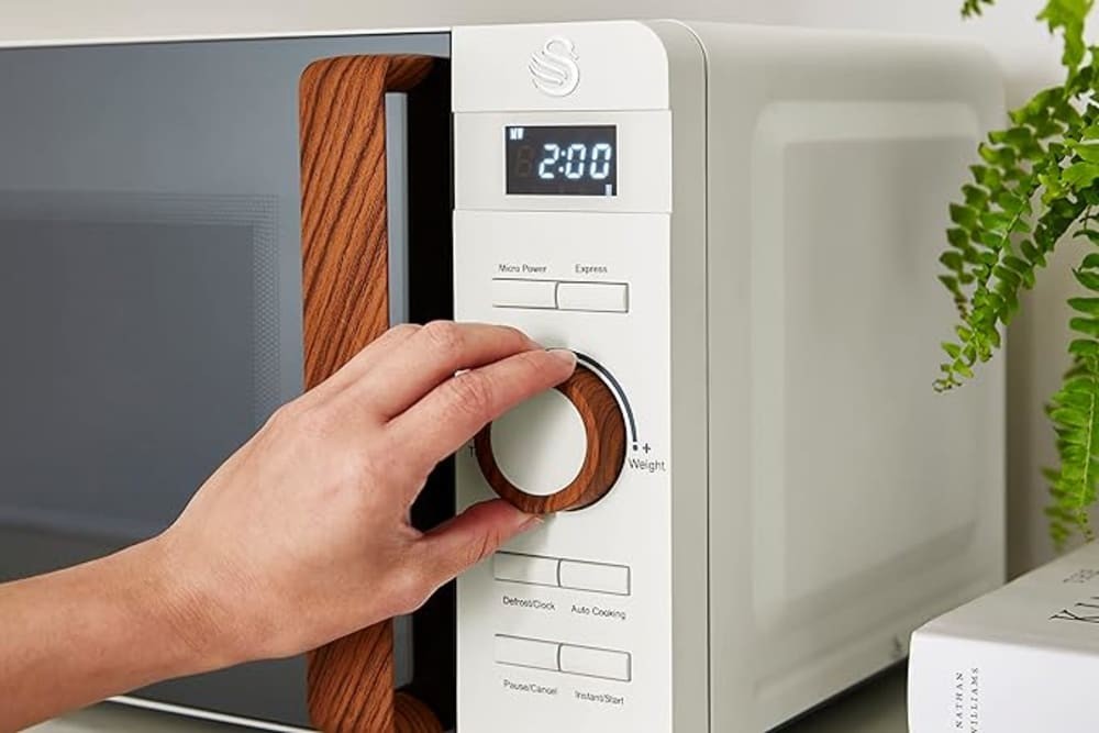 Swan Nordic Oatmeal 20 Litre Nordic Digital Microwave - image 3
