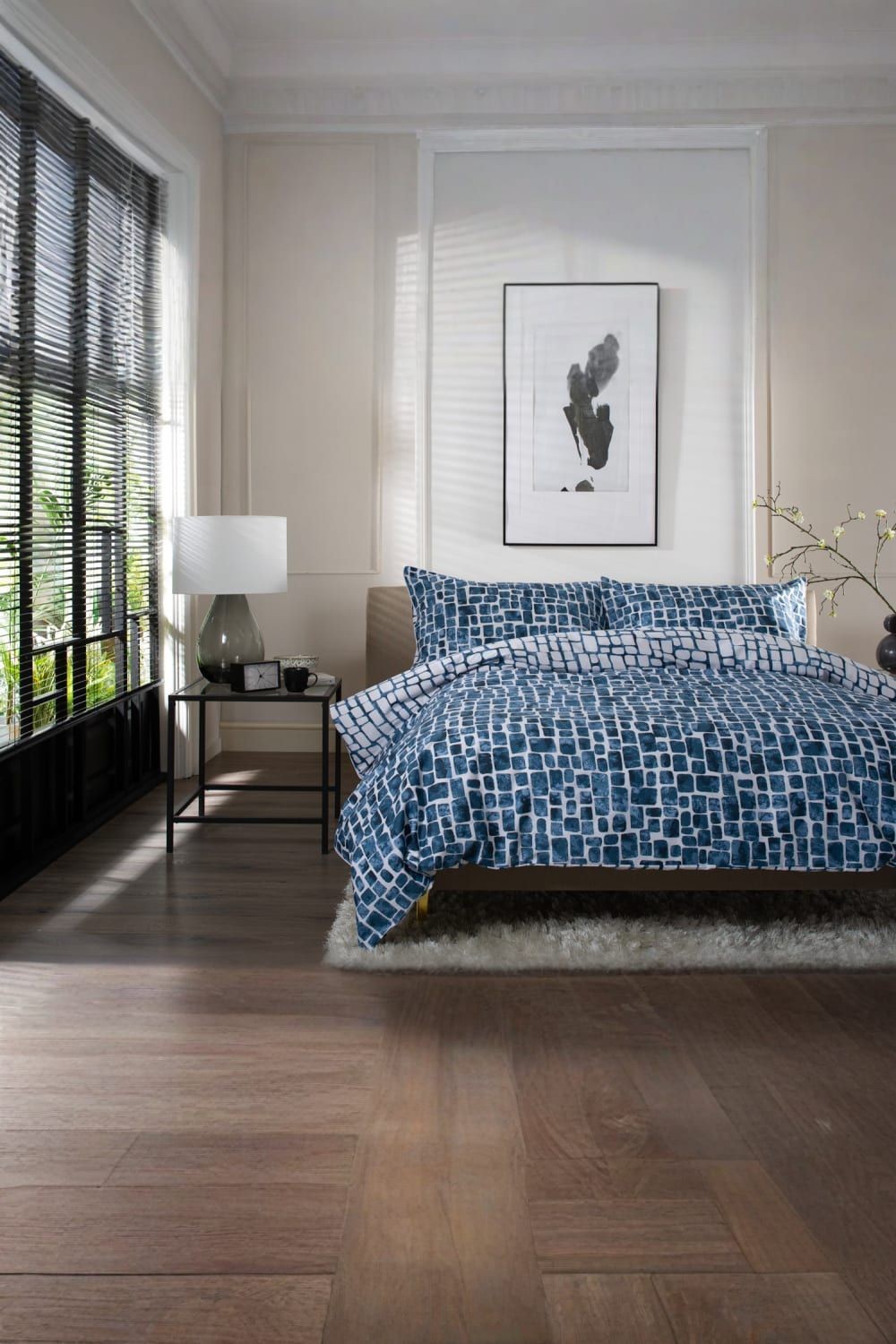 The Lyndon Company Tulle White and Navy Super King Size Reversible Duvet Set - image 3