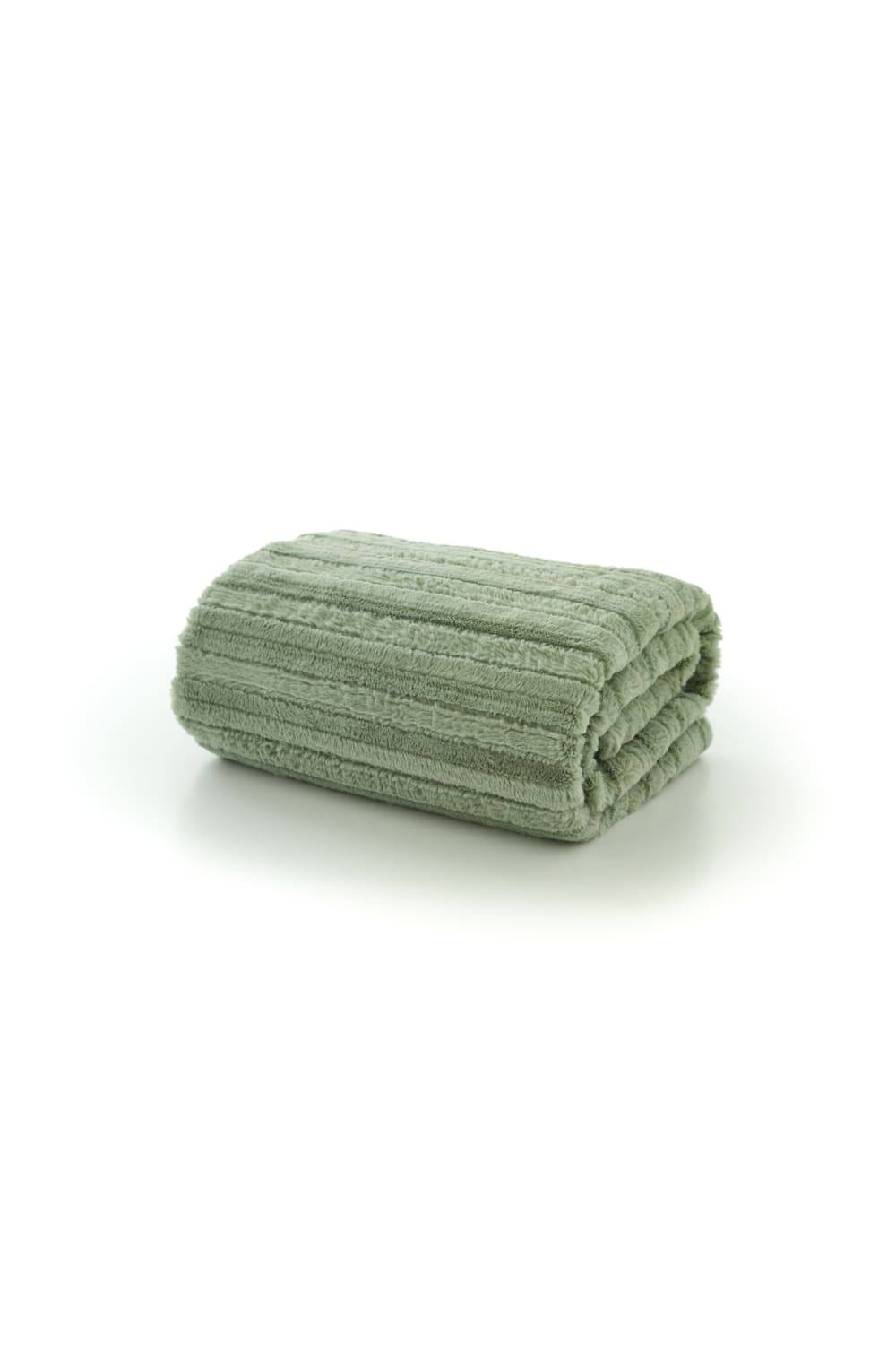 TLC Chatsworth Faux Fur Green Throw 130 x 170cm - image 4