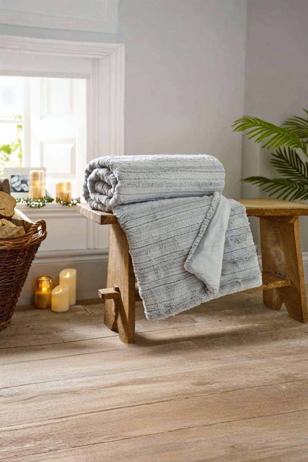 TLC Chatsworth Faux Fur Grey Throw 130 x 170cm - image 3