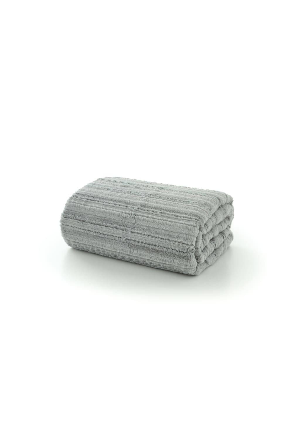 TLC Chatsworth Faux Fur Grey Throw 130 x 170cm - image 4