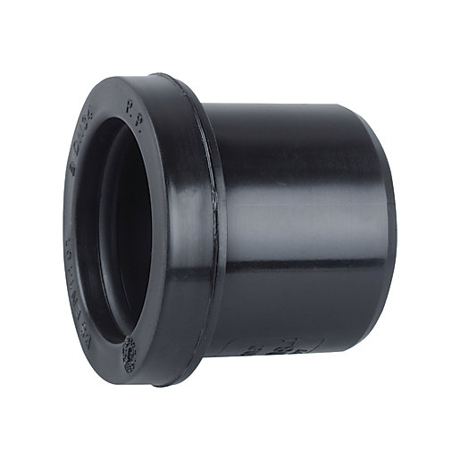 Black plastic push-fit reducer with a diameter of 40mm on one end and 32mm on the other, designed for easy plumbing connections.