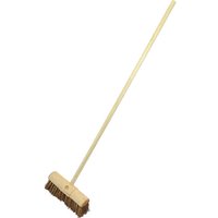 Faithfull Bassine Cane Saddleback Broom with natural wood handle and dense brown bristles.