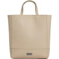 Beige women's tote bag Pepe Jeans Gracie with short handles and a small logo plaque.
