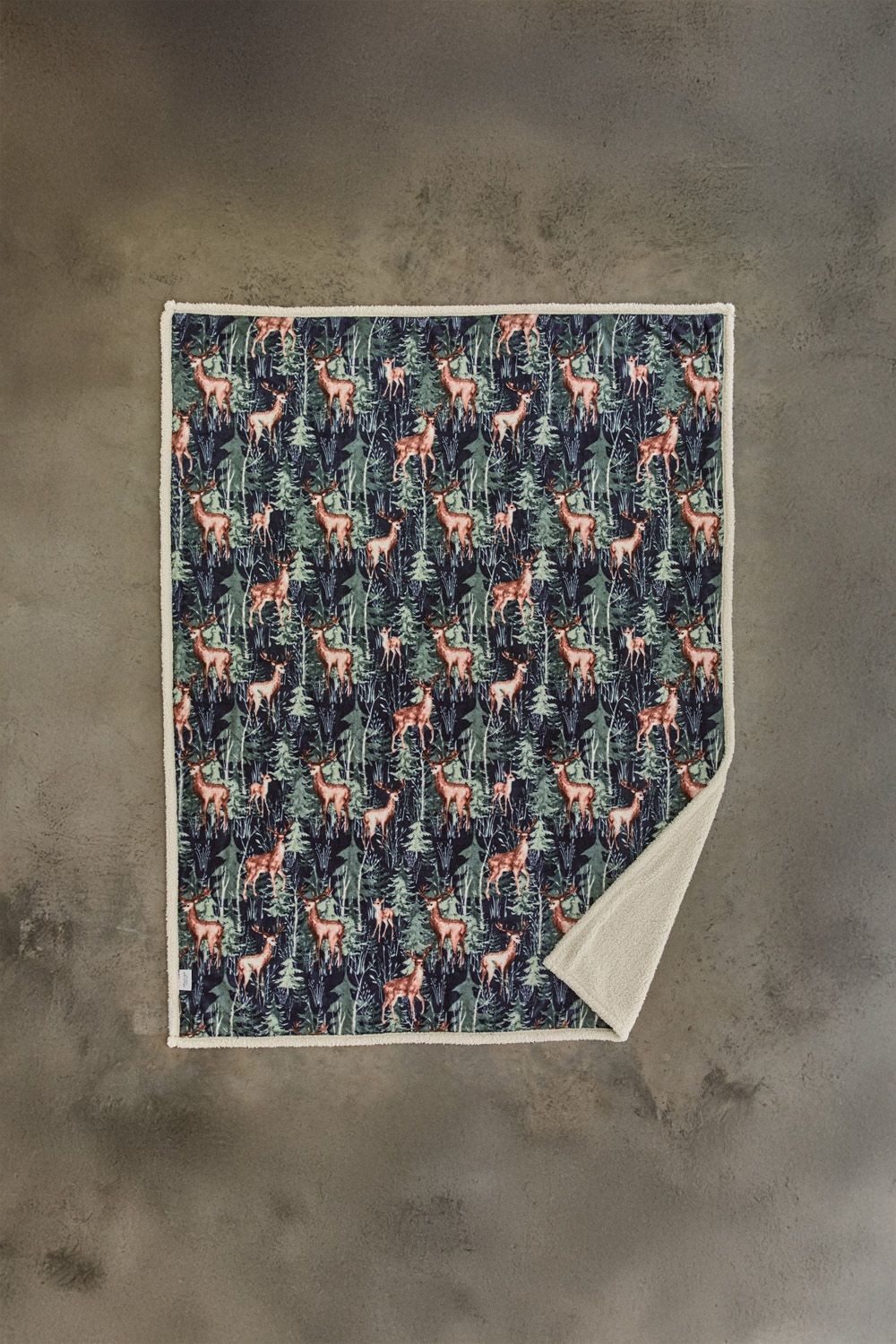 Deyongs Stag Throw Navy 140 x 180cm - image 4