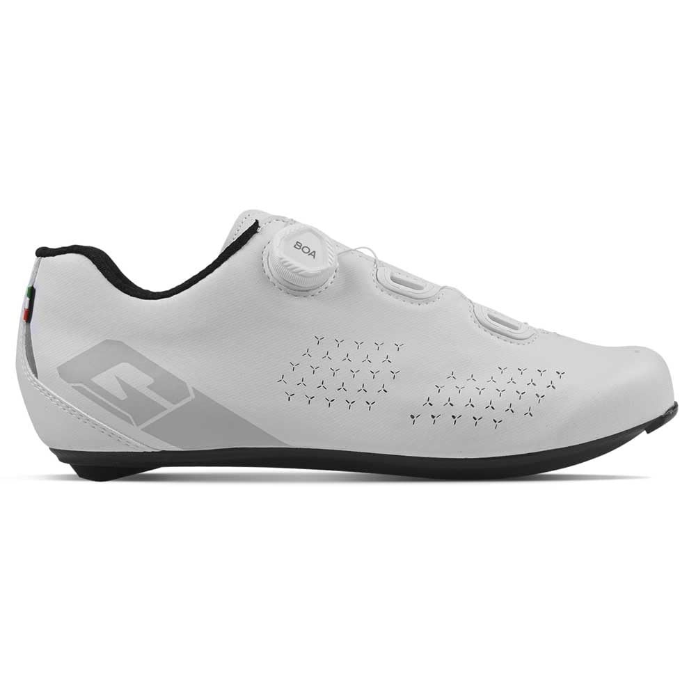 White Gaerne G.Sprint+ road shoe in EU 41, featuring a sleek design, perforated upper for breathability, and a BOA closure system for a secure fit.