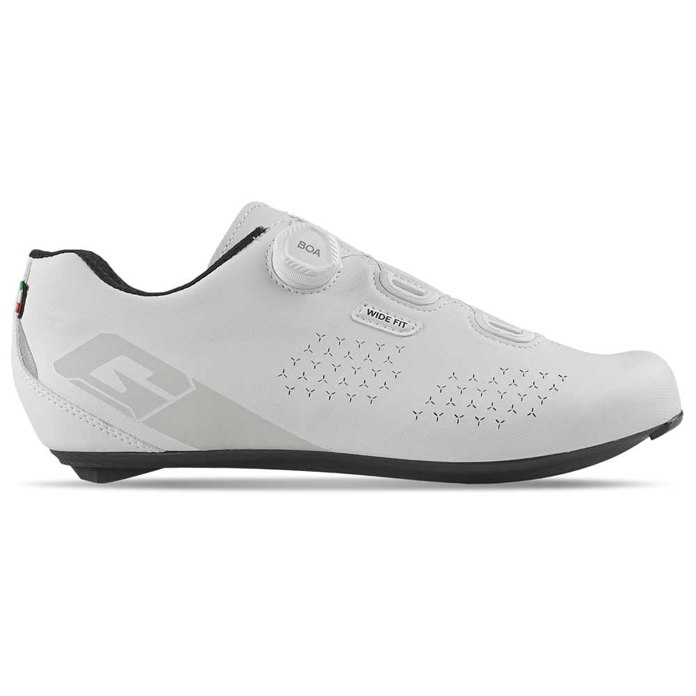 White Gaerne G.Sprint+ Wide Road Shoe in EU size 42, featuring a sleek design, perforated upper for breathability, and dual BOA dials for a secure fit.