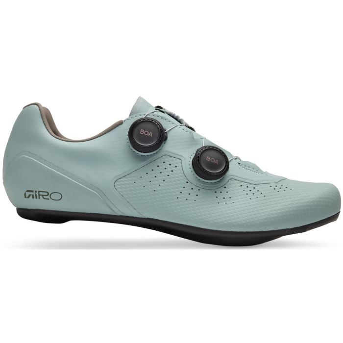 Sky blue Giro Regime II cycling shoes in size 47, featuring a sleek design, perforated upper for breathability, and dual BOA dial closures for a secure fit.