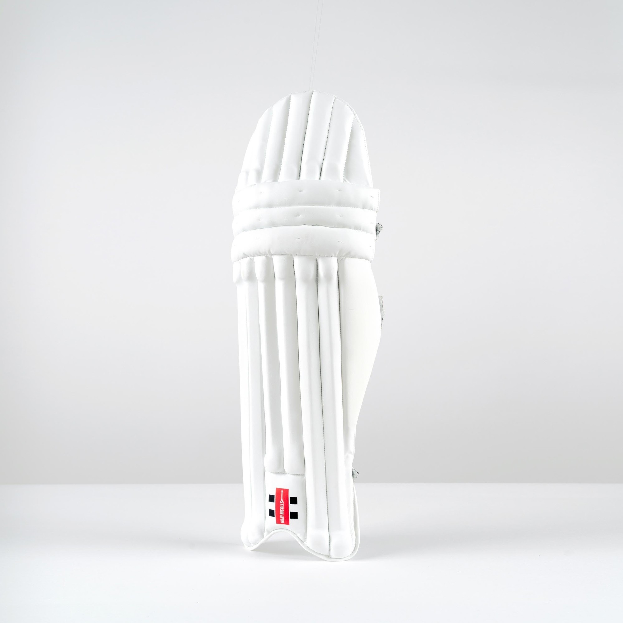 Gray-Nicolls Classic Academy Pads - Size: RH - Youth - White - image 2