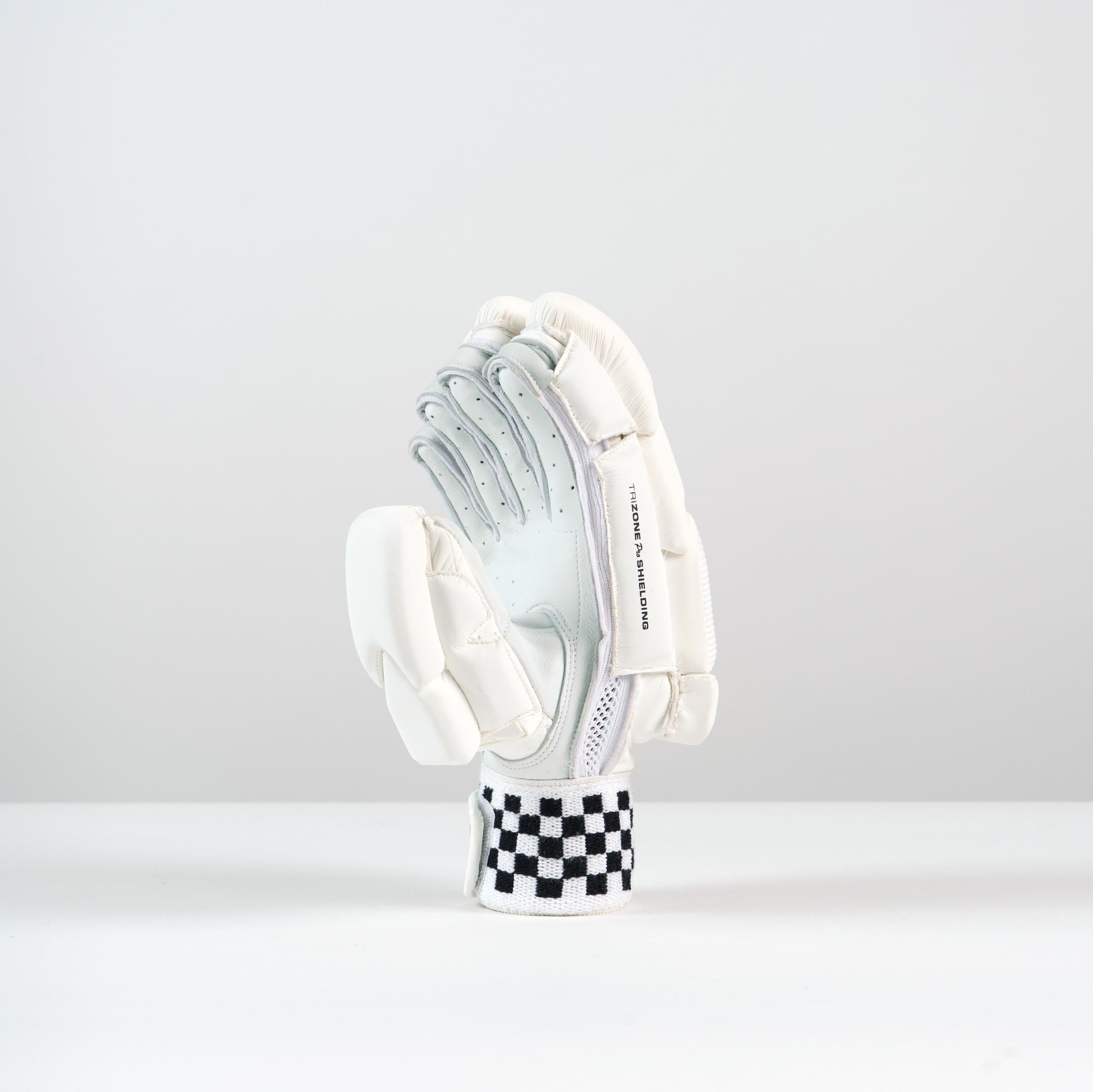 Gray-Nicolls Classic Players Batting Gloves - Size: RH - Adult - White - image 4