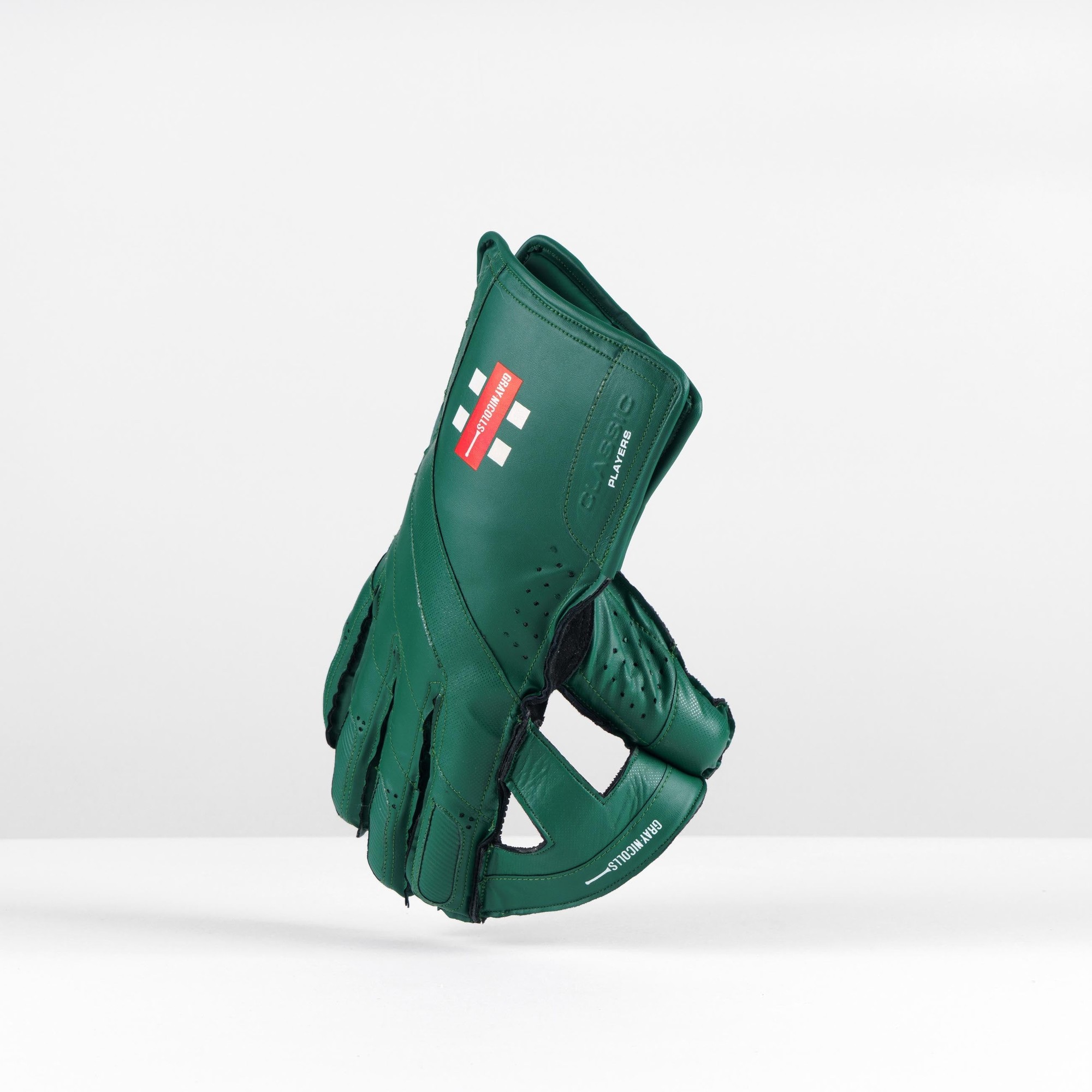 Gray-Nicolls Classic Players Wicketkeeping Glove - Size: Youth - White - image 2