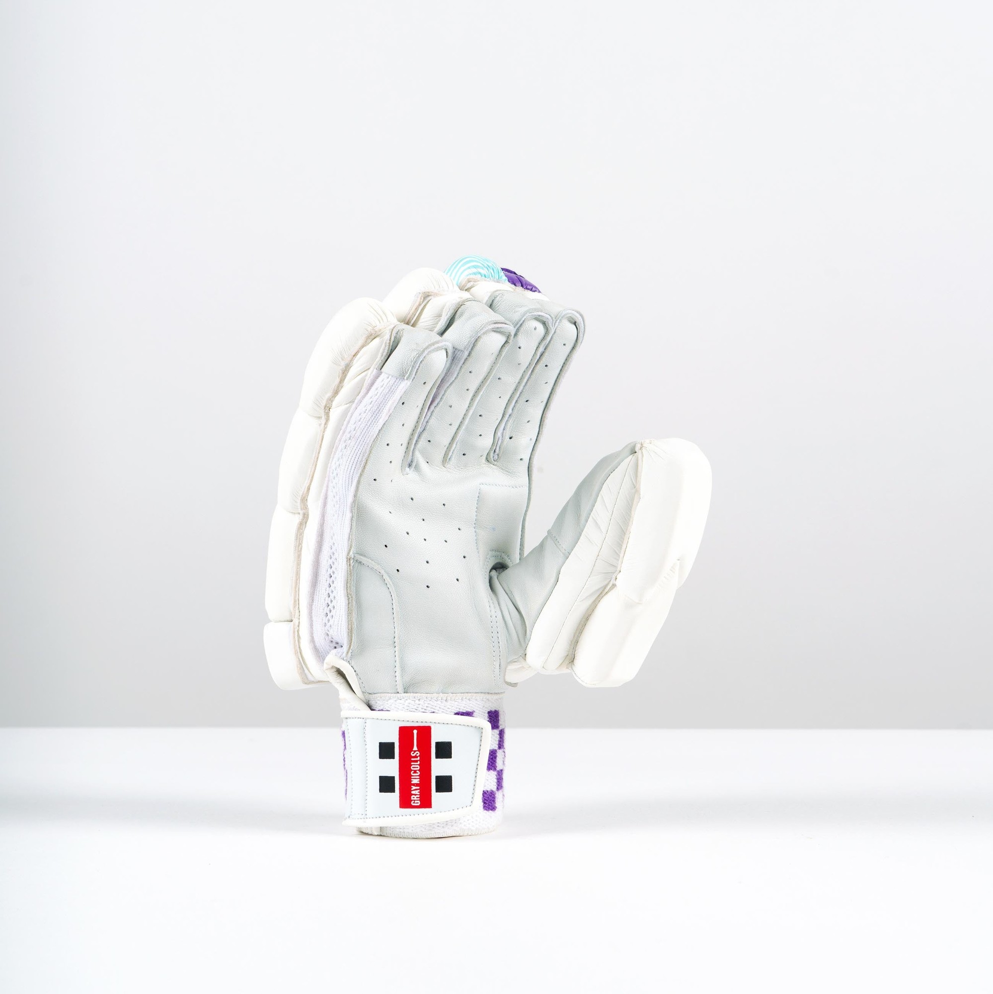 Gray-Nicolls GEM 2.1 Pro Performance Batting Gloves - Size: RH - Gem - White - image 4
