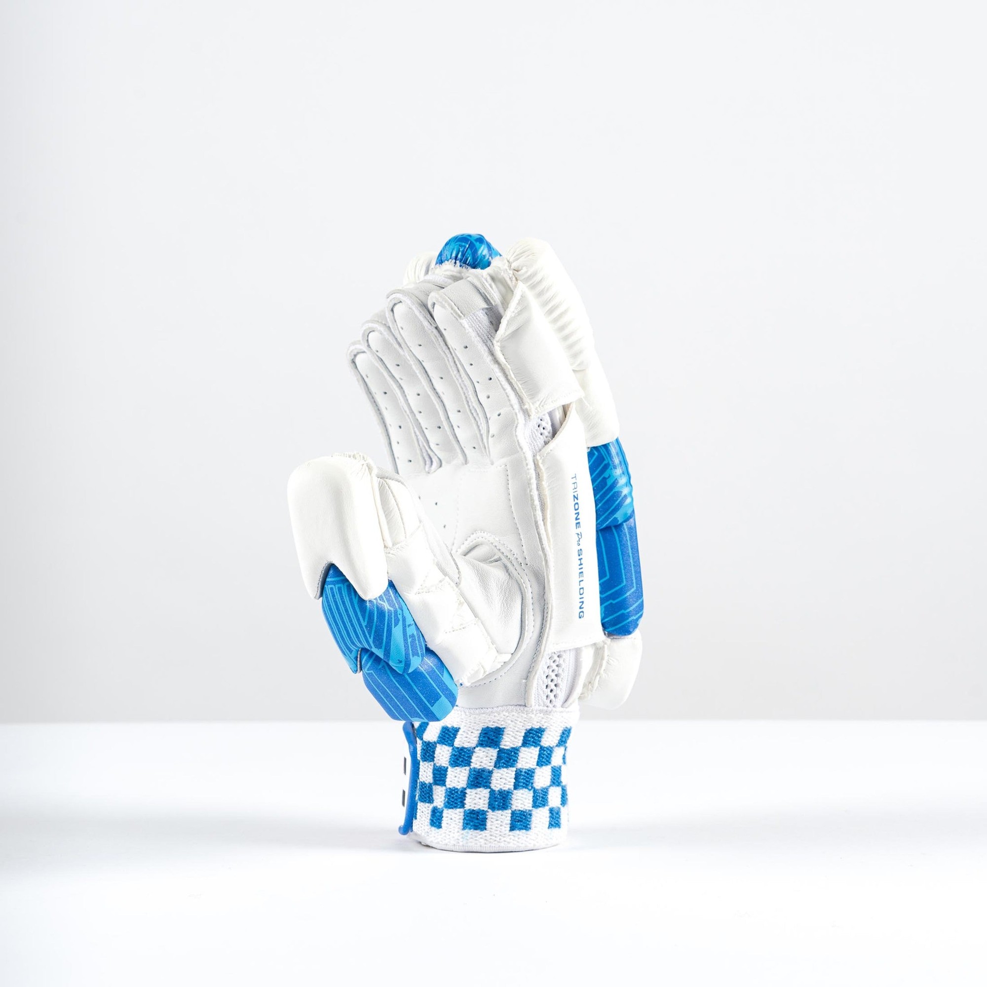Gray-Nicolls Havoc 1.0 2000 Adult Batting Gloves - Size: LH - Small - White - image 4