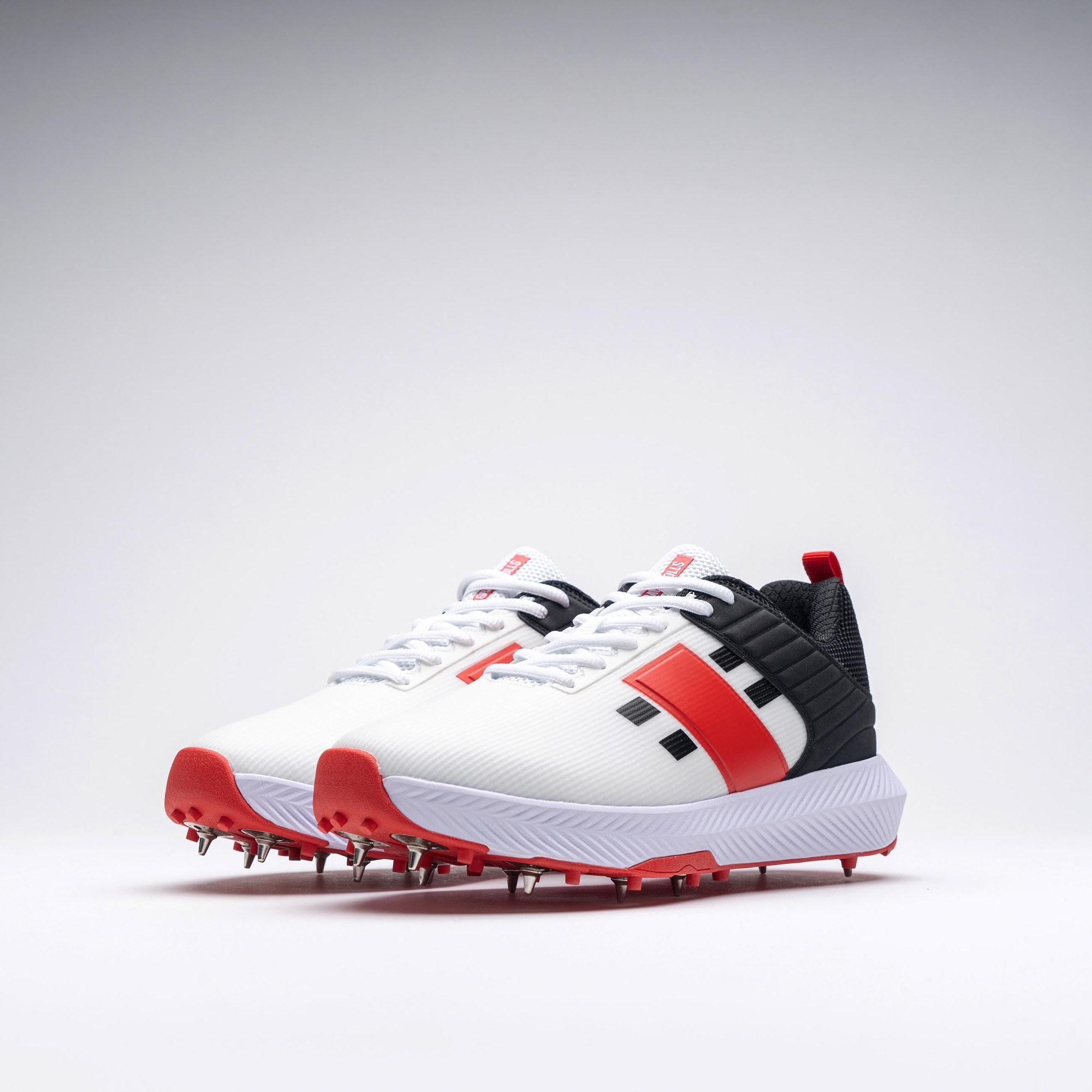 Gray-Nicolls Players 3.0 Spike Adult Shoes - Size: 8 - White - image 4