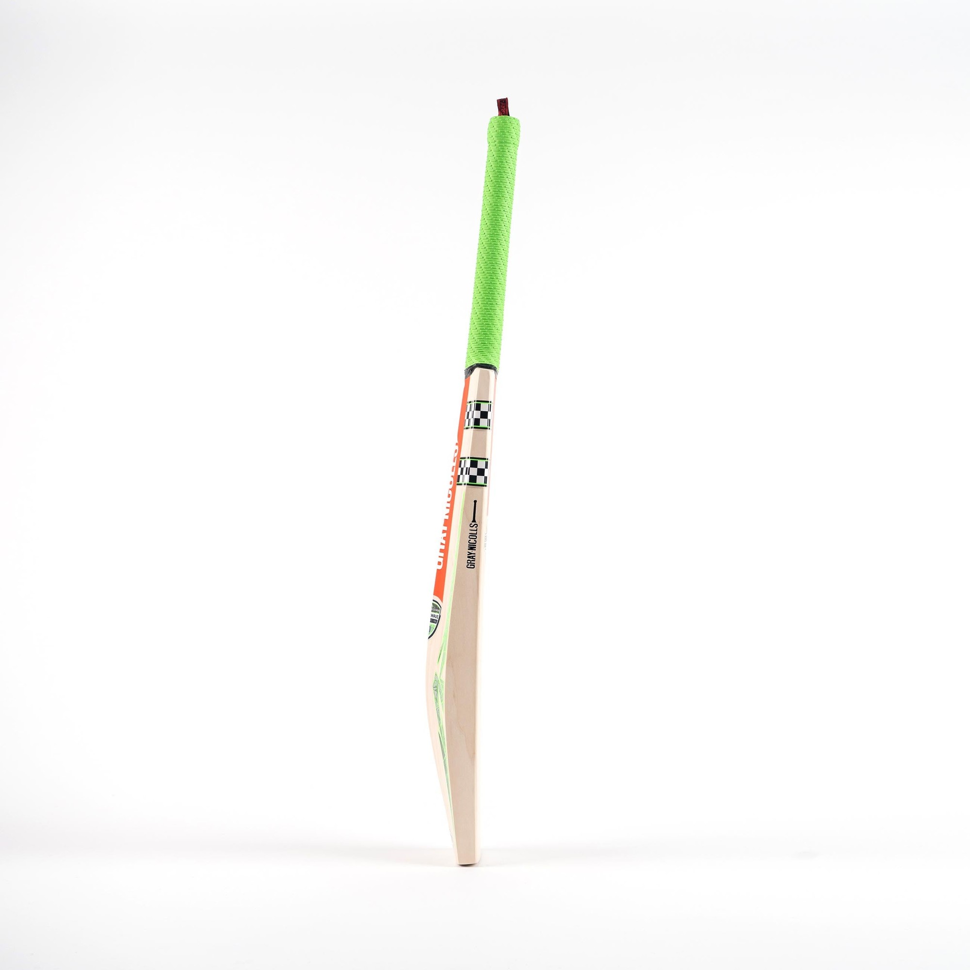 Gray-Nicolls Shockwave 2.3 300 Junior Cricket Bat - Size: 6 - image 3