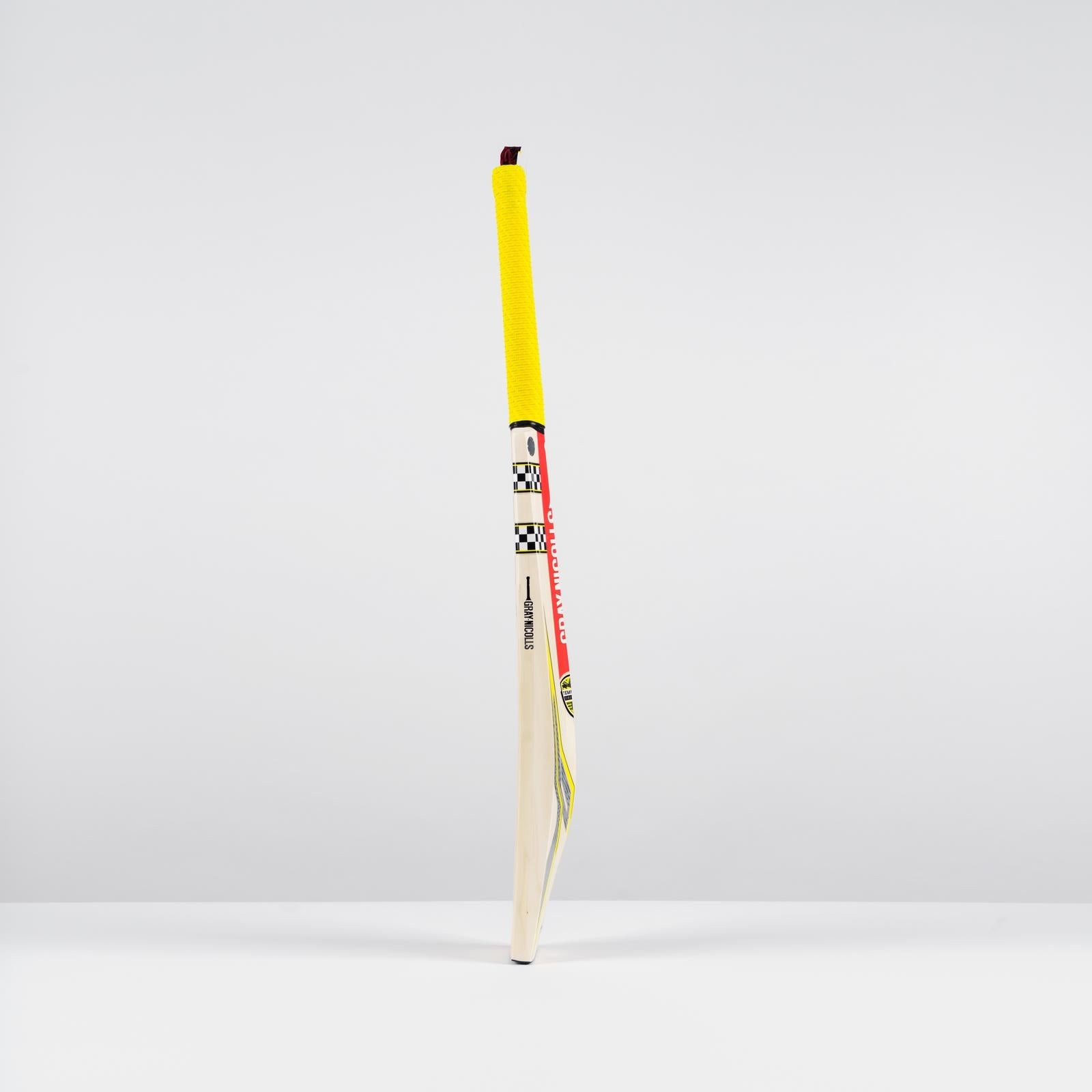 Gray-Nicolls Tempesta 1.4 300 Adult Cricket Bat - Size: Short Handle - image 5