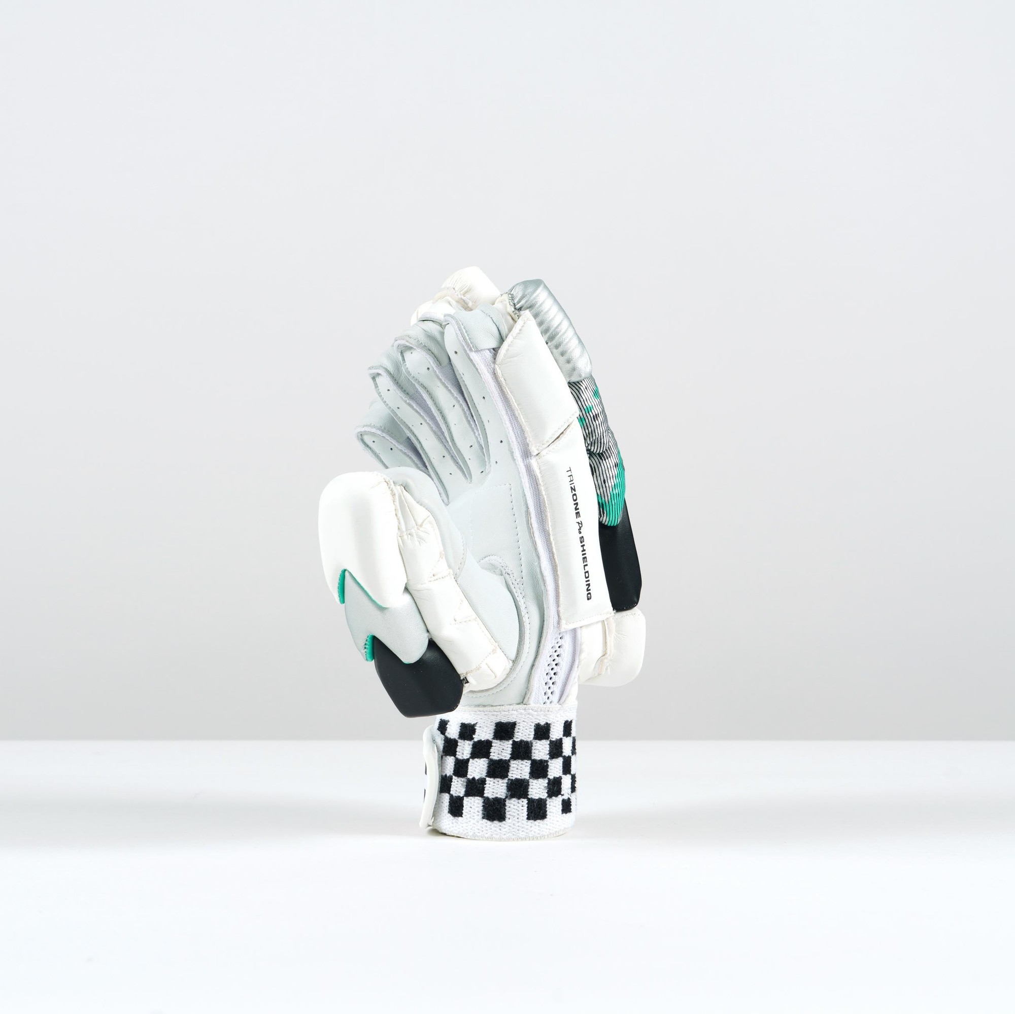 Gray-Nicolls Ventus 1.0 2000 Batting Gloves - Size: LH - Adult - White - image 5