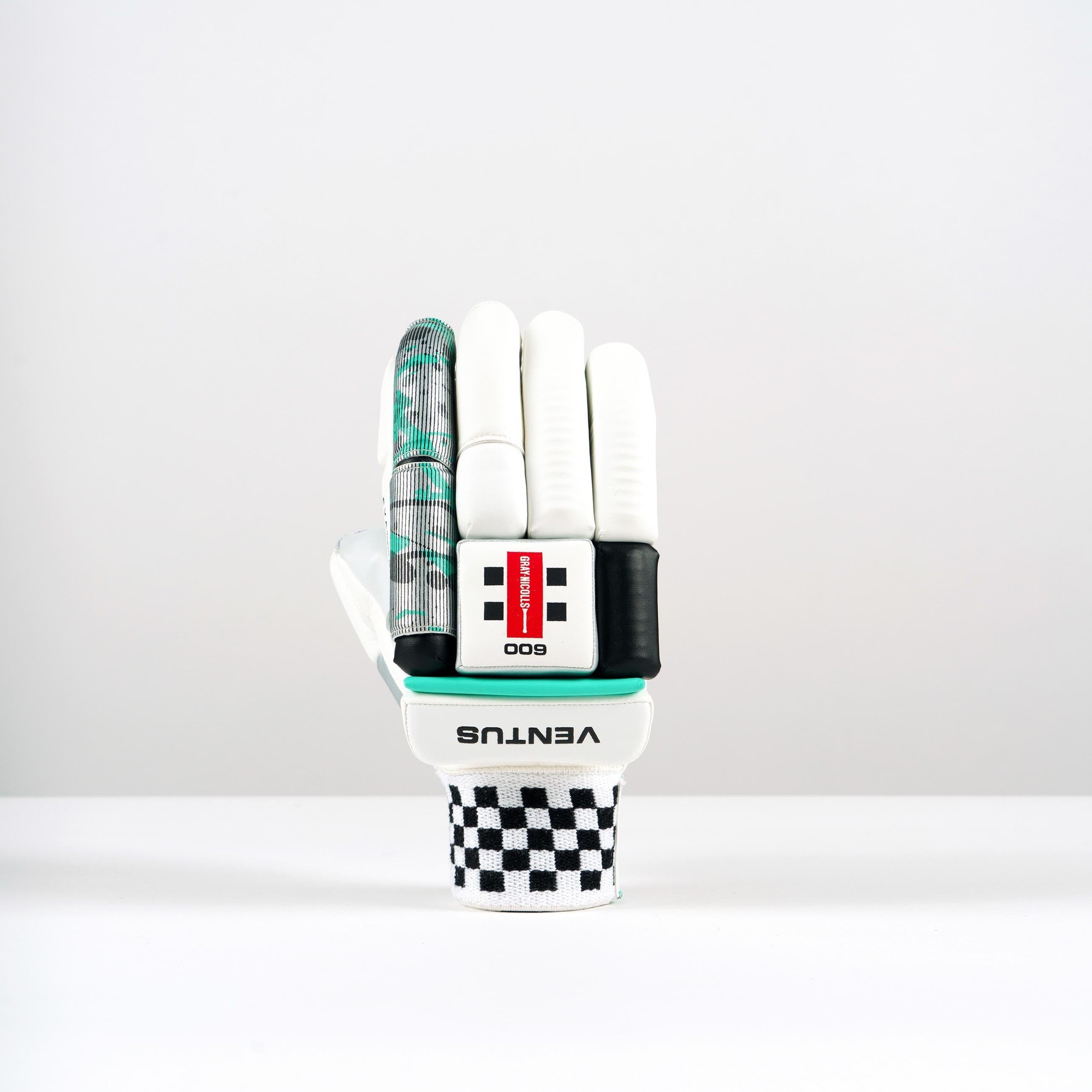 Gray-Nicolls Ventus 1.0 600 Batting Gloves - Size: RH - Youth - White - image 2