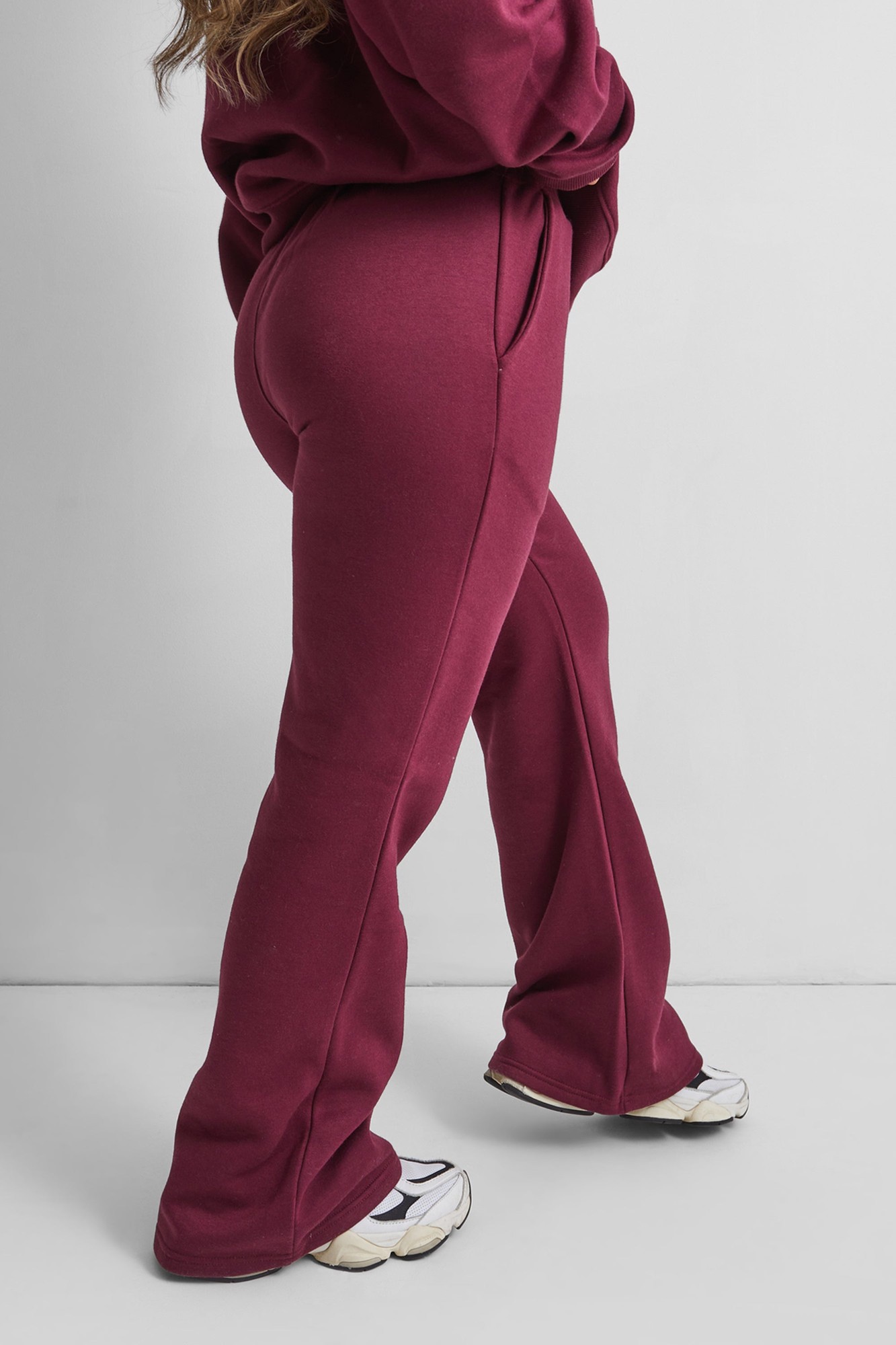 Kaiia Wide Leg Sweat Pants Deep Burgundy - image 3