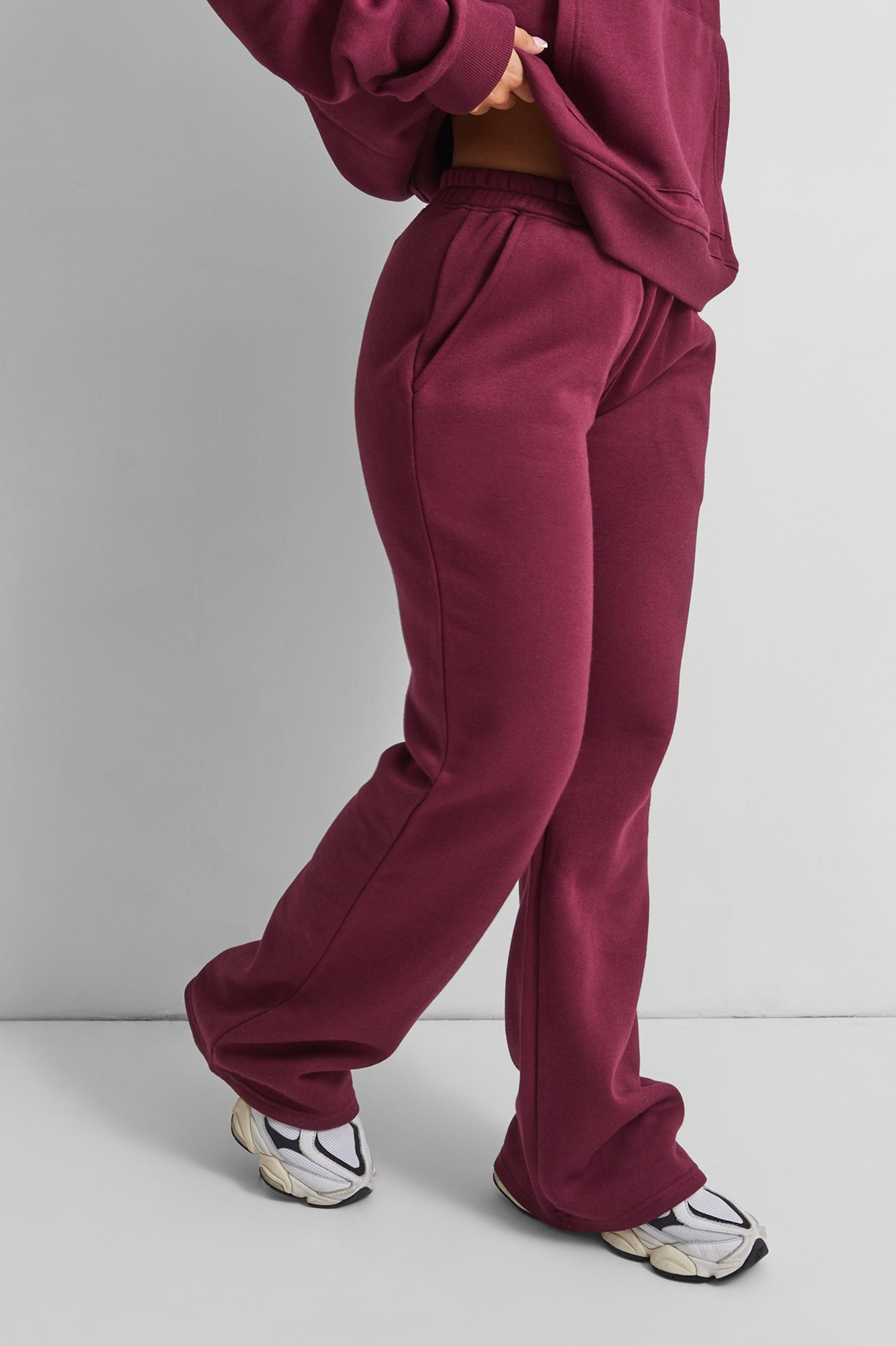 Kaiia Wide Leg Sweat Pants Deep Burgundy - image 4