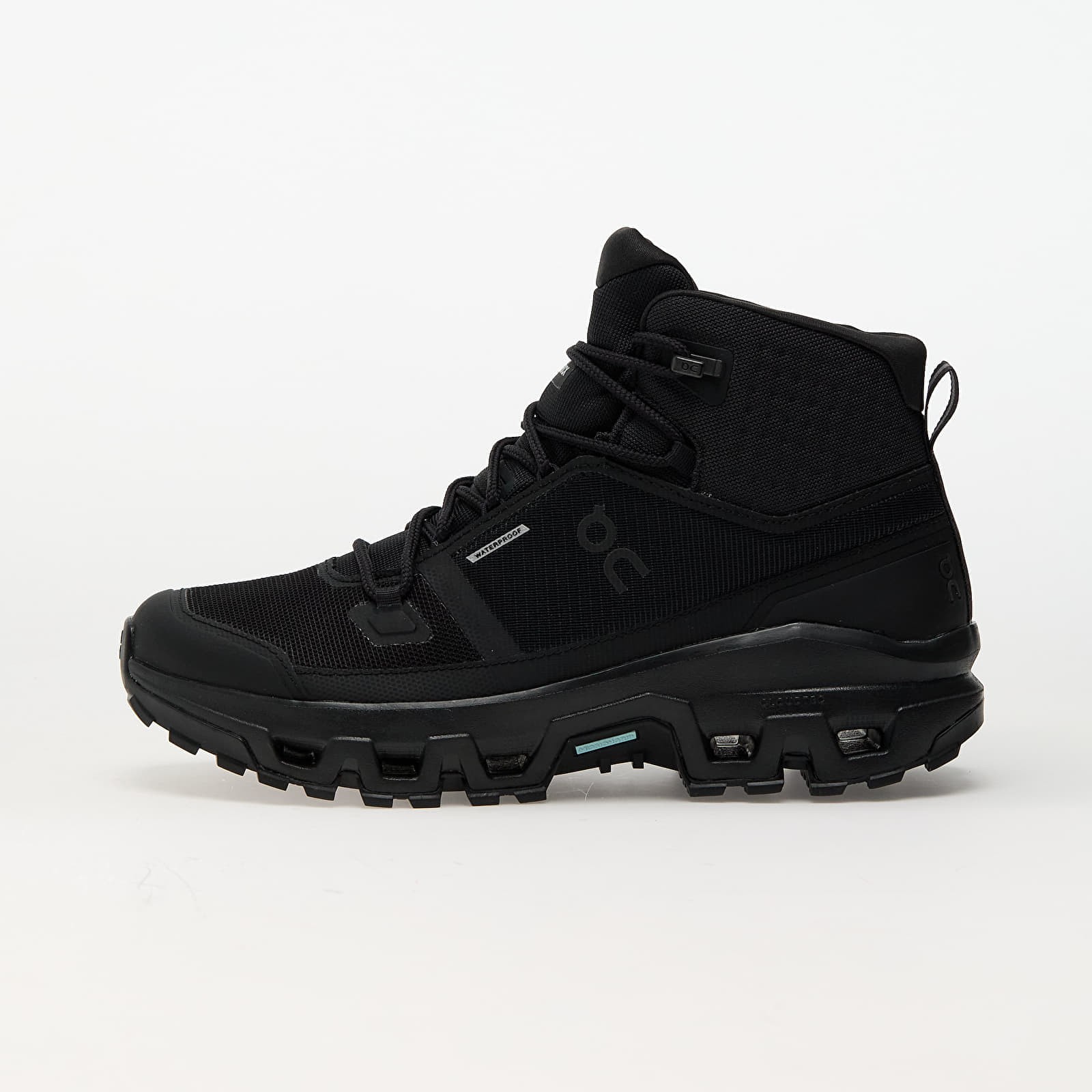 Black mid-top running shoes featuring a synthetic upper, waterproof design, and rugged sole, size 8.5 M, ideal for outdoor activities.