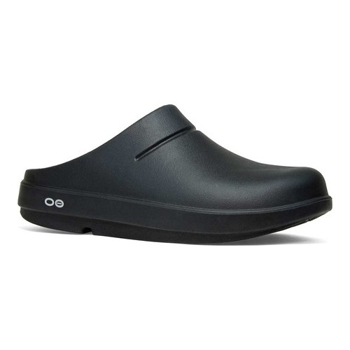 Unisex black OOFOS OOCloog sandal, featuring a sleek design, made of durable foam material, with a cushioned footbed and a slight heel for comfort.
