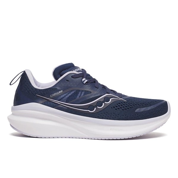 Navy and aster-colored Saucony Omni 22 women's running shoes featuring a breathable mesh upper, cushioned sole, and reflective detailing, size 5.5.