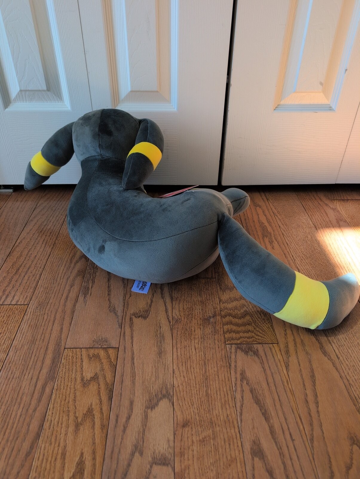 Pokémon Sleeping Umbreon 18' Soft Toy - image 3