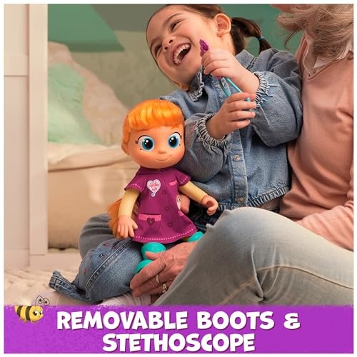 Vida the Vet 33cm Doll - image 3