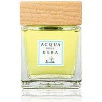 Square glass bottle with light yellow liquid, wooden cap, and Acqua dell'Elba label for citrus diffuser.