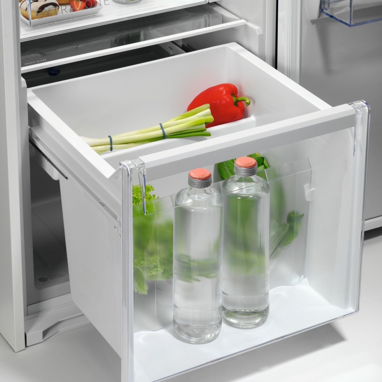 AEG 6000 Series TK6DS181ES Integrated Tall Larder Fridge - image 3