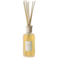 Clear glass bottle with beige cap, filled with yellow liquid, and wooden reeds; labeled "Culti Stile Diffusore 250 ml."