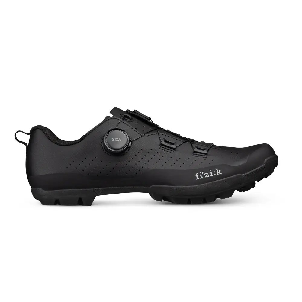 Black Fizik Terra Atlas shoes in size 45, featuring a sleek design, perforated upper for breathability, and a BOA dial for adjustable fit, ideal for off-road cycling.