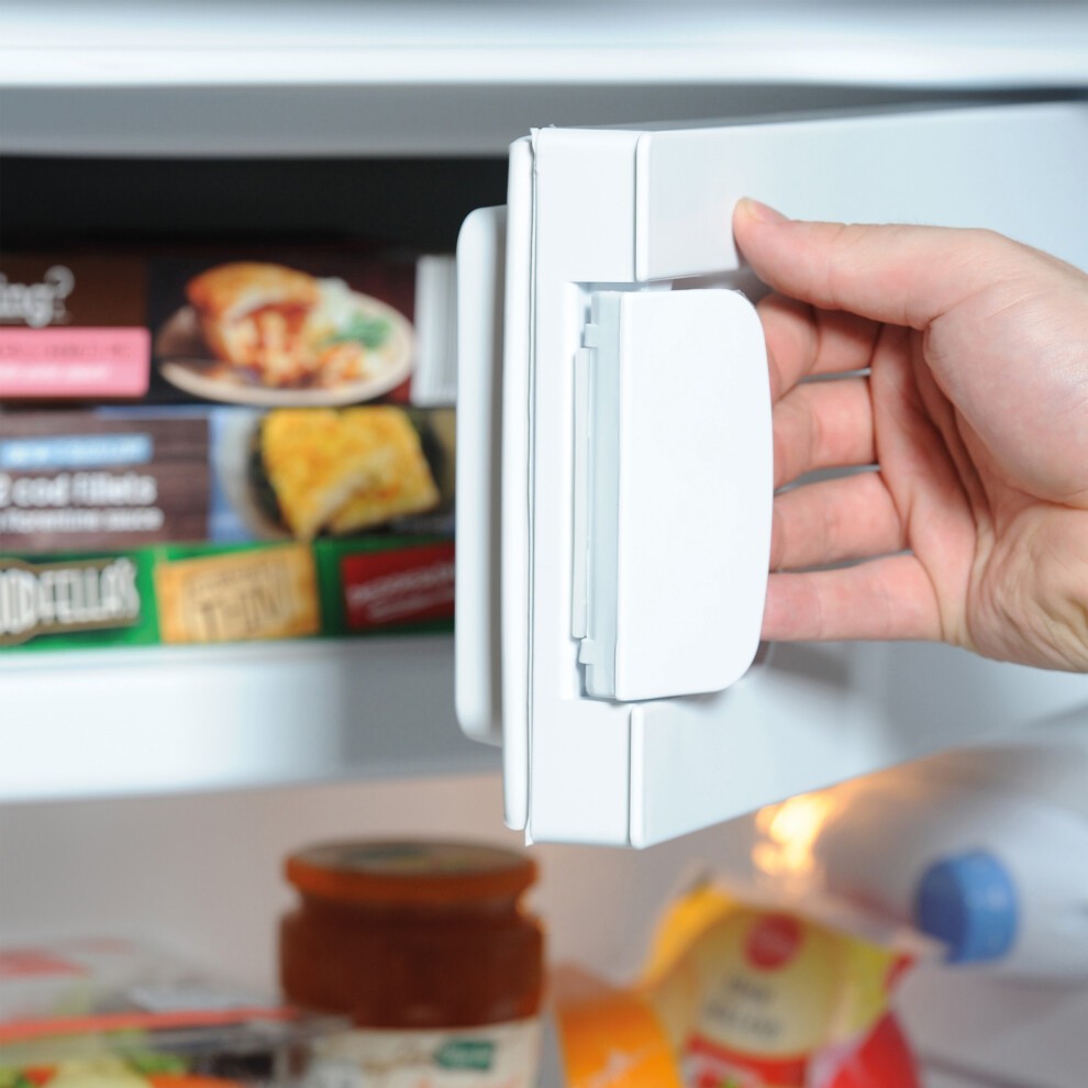 Igenix IG155W 109 Litre Under Counter Fridge with Ice Box - image 5