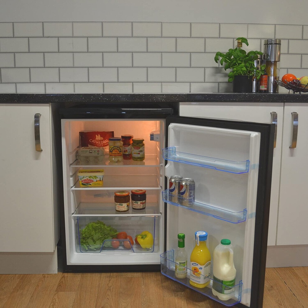 Igenix IG255B 136 Litre Under Counter Fridge - image 4